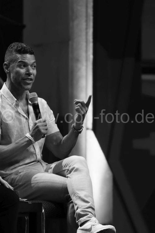 Wilson Cruz