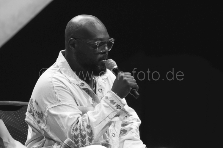 Peter Macon