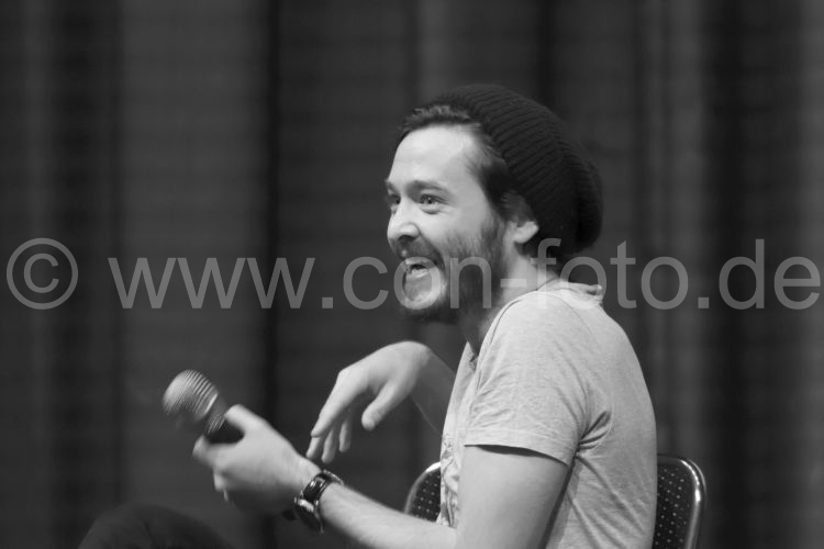 Alexander Vlahos