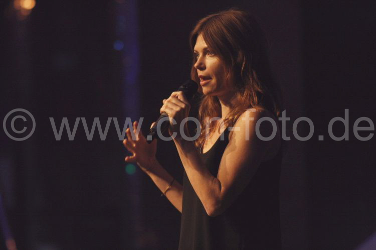 Nicole de Boer